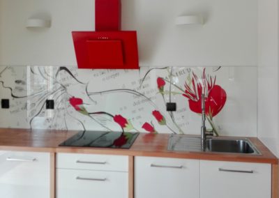 Panel szklany, ściana szklana - kuchnia